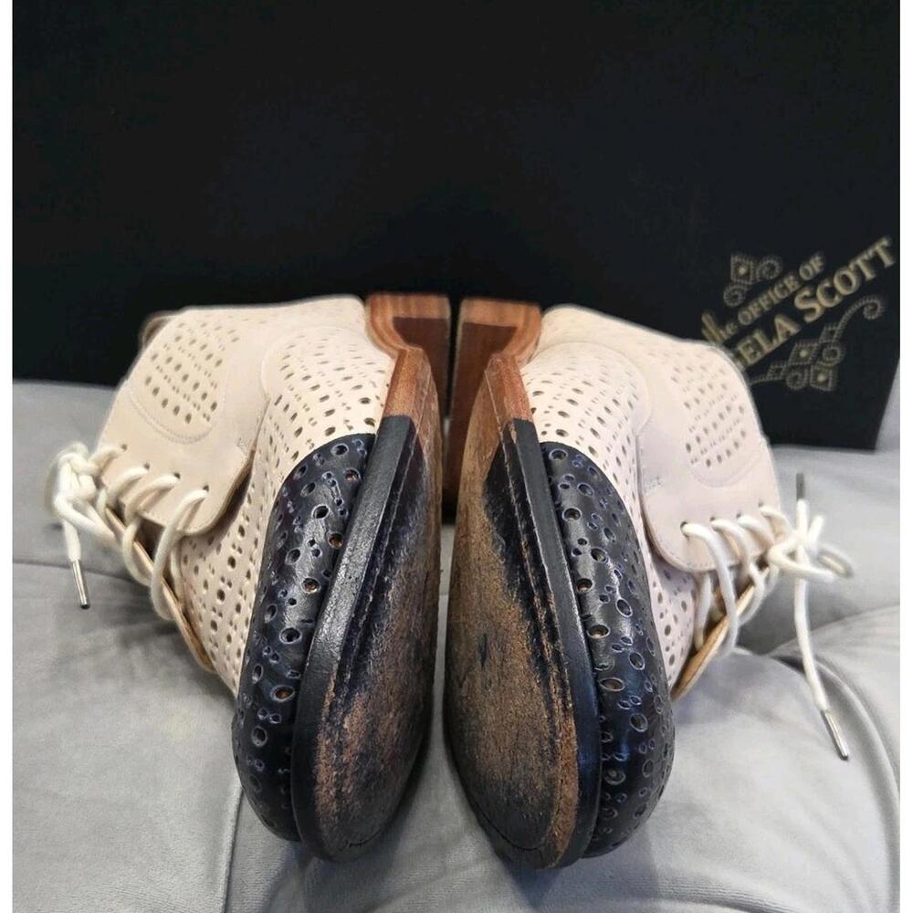The Office of Angela Scott Ms Gabrielle Perforated Bicolor Womens Shoes 42 11 - Picture 13 of 16